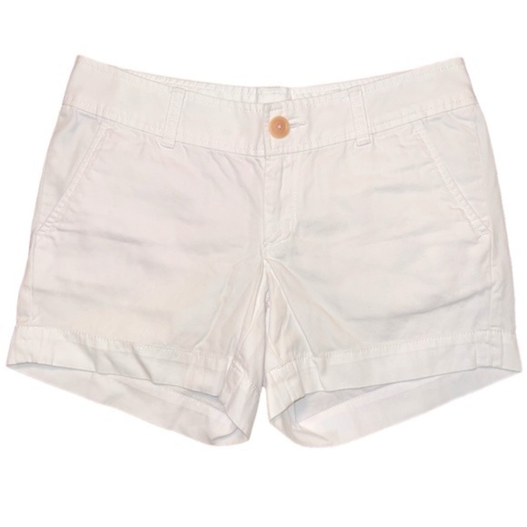EUC Lilly Pulitzer Callahan 5" Shorts in Resort White Size 2 Casual Chino Shorts - Picture 1 of 8